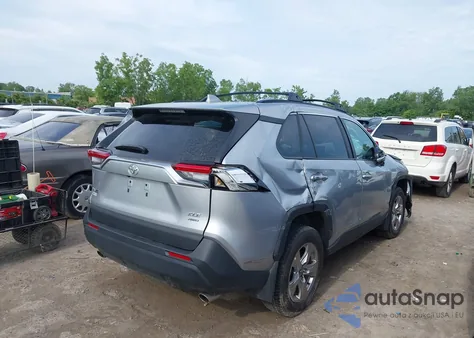 2024 Toyota Rav4 Xle/Xle Premium z USA, uszkodzony, nr VIN 2T3P1RFV8RC433921